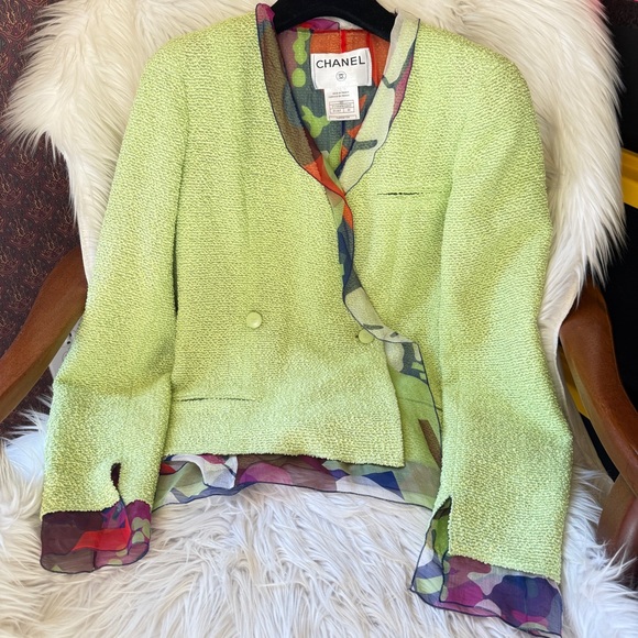 Vintage Chanel Boucle Jacket and Skirt Set 2000 Spring/Summer Runway Collection - Picture 6 of 16